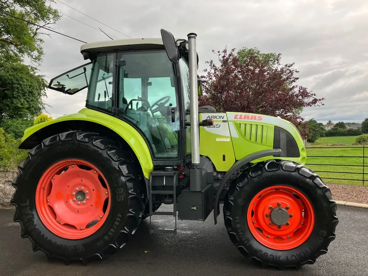 CLAAS 4 WD TRACTOR - Image 2