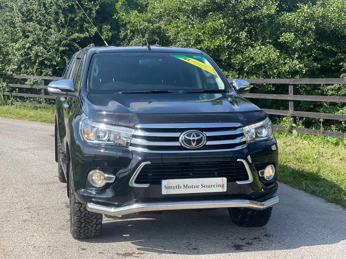 172 Toyota Hilux Invincible X Manual - Image 4