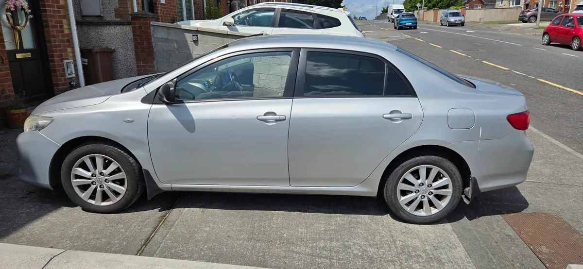 Toyota Corolla 2009 - Image 3