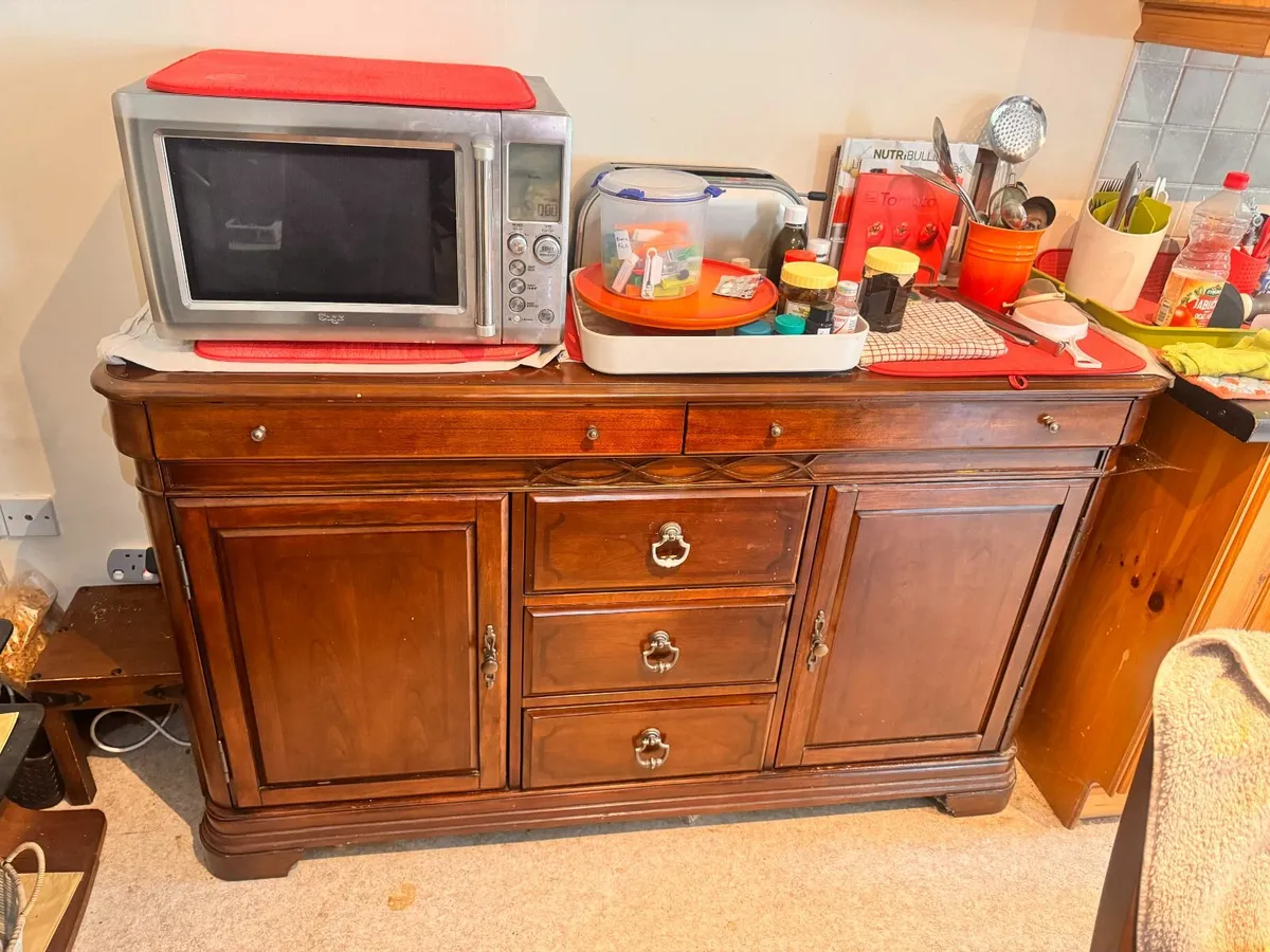 King Bed, Sidelockers,Mattress,Sofa andOther items - Image 4