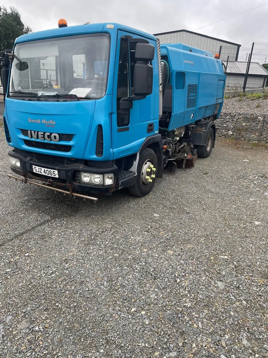 Iveco Road Sweeper - Image 1