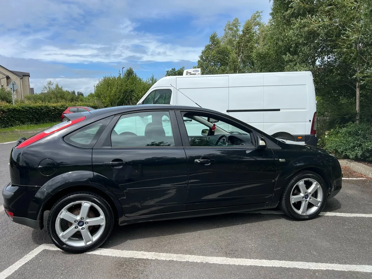 Ford Focus 1.6 petrol 115bhp - Image 2