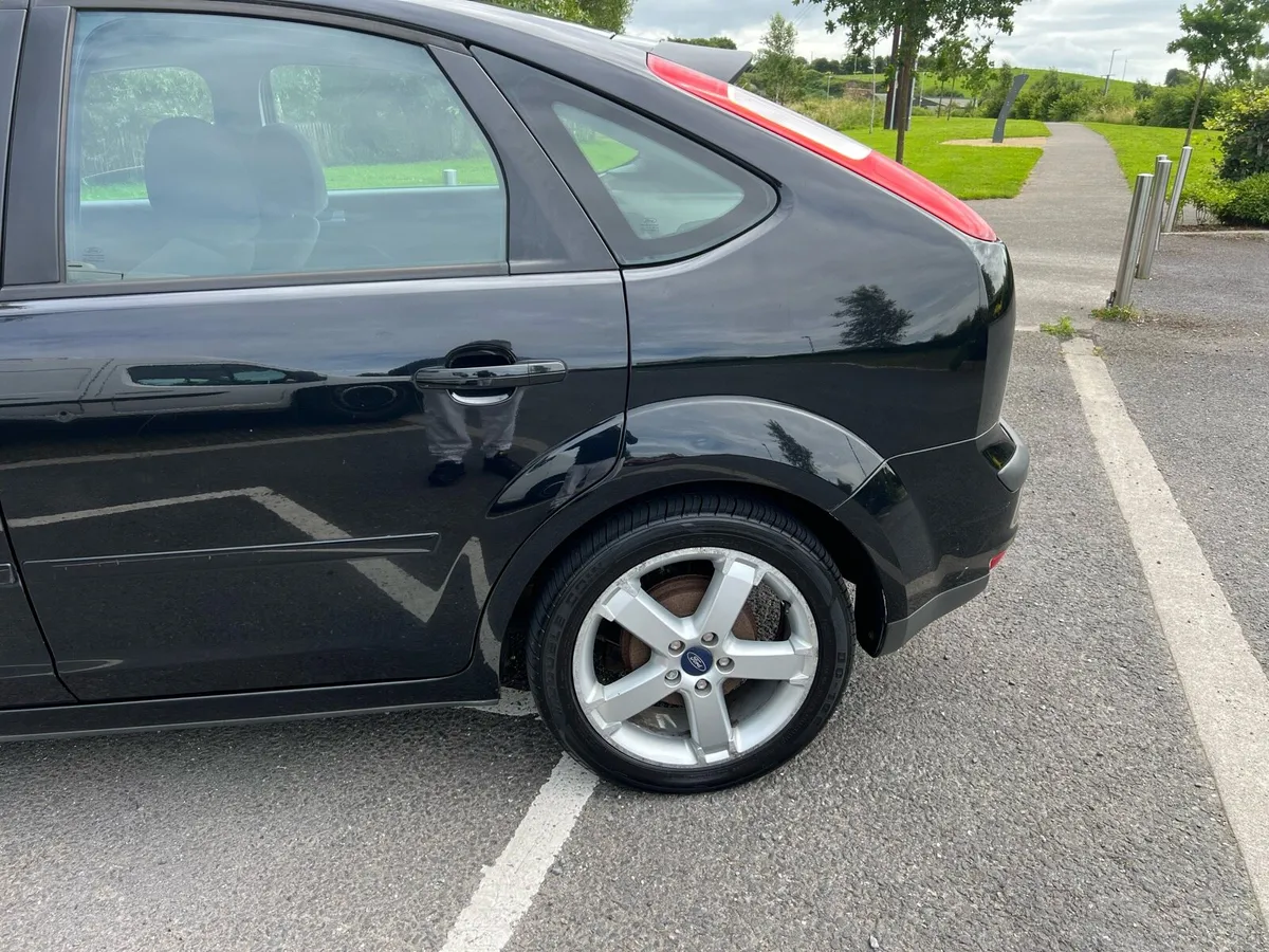 Ford Focus 1.6 petrol 115bhp - Image 4