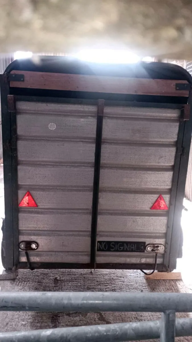 Cattle trailer - Image 4