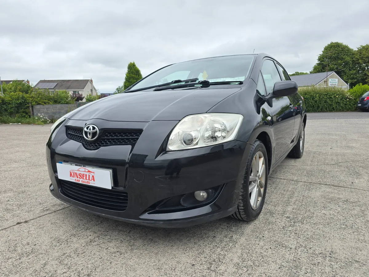 Toyota Auris 2008 - Image 1