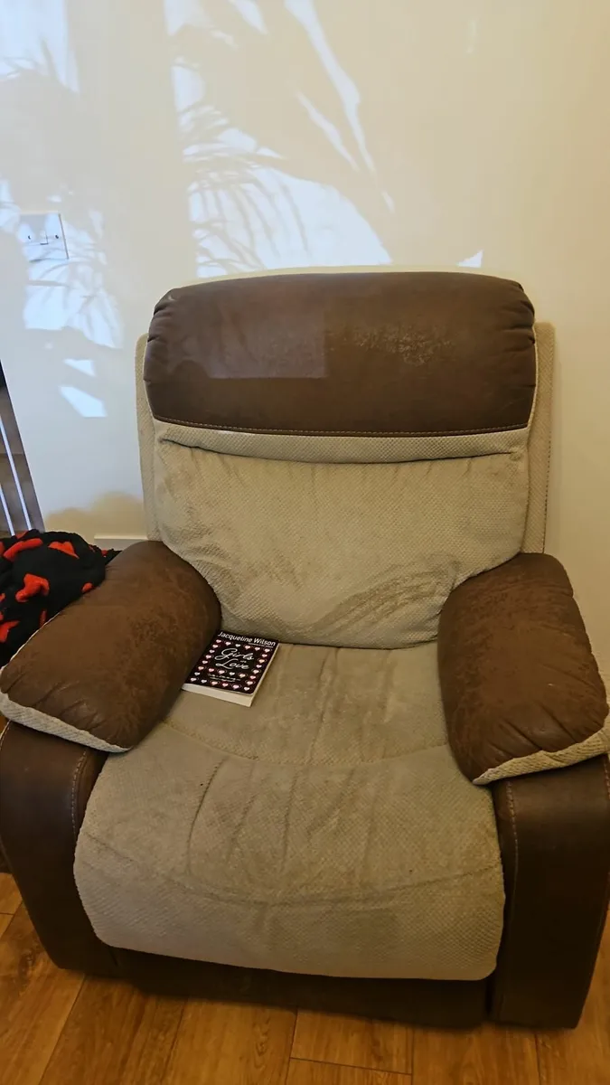 Sofa set( 3 +1SEAT) - Image 1