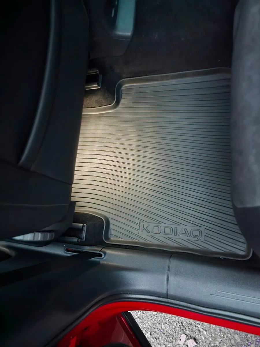 Skoda Kodiaq Car Mats- Genuine Skoda - Image 2