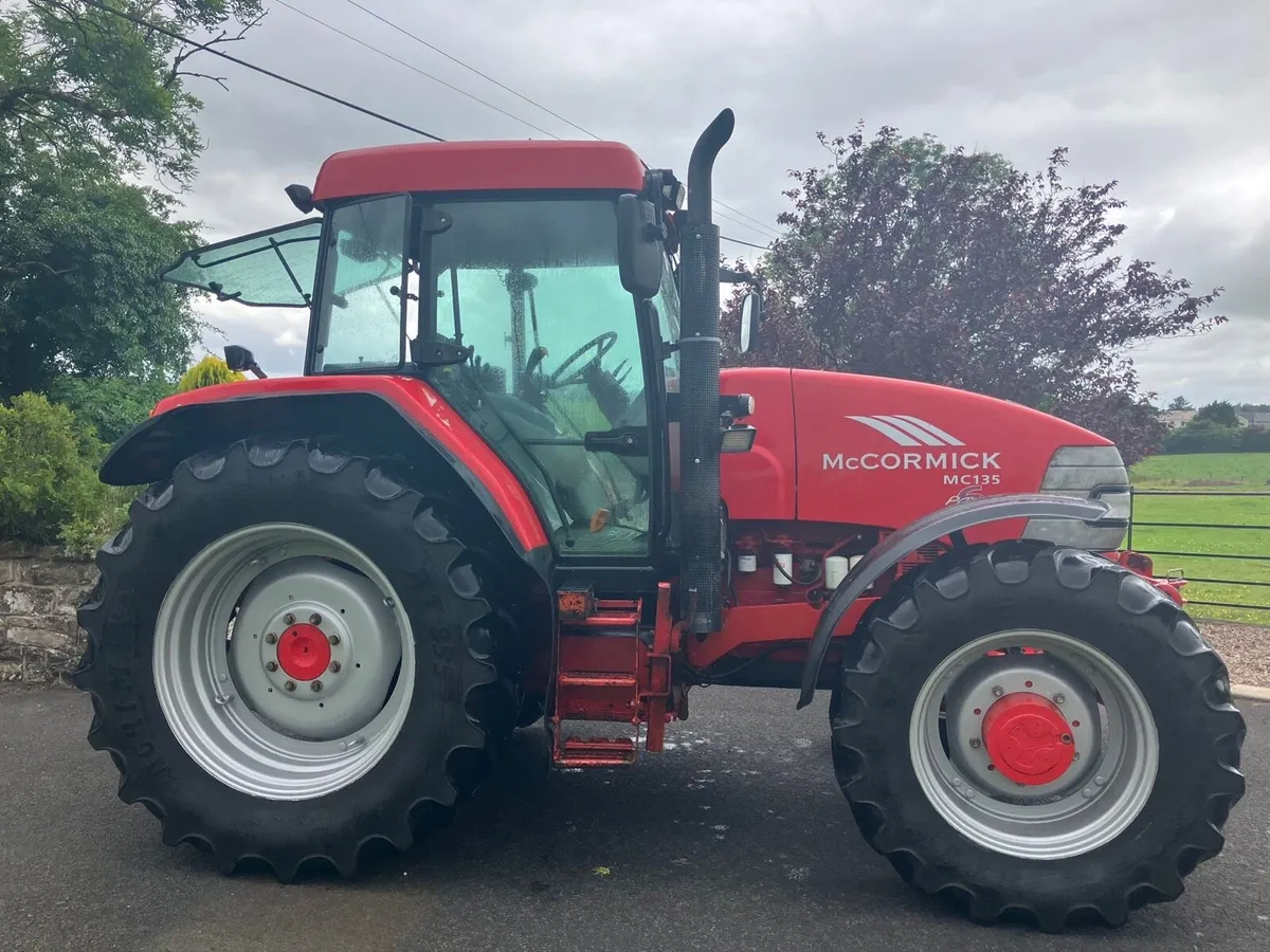 Mc Cormick MC 135 4 WD - Image 2