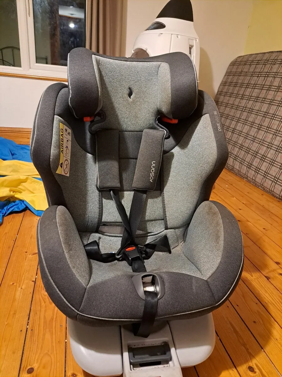 Osann 360 isofix car seat - Image 1