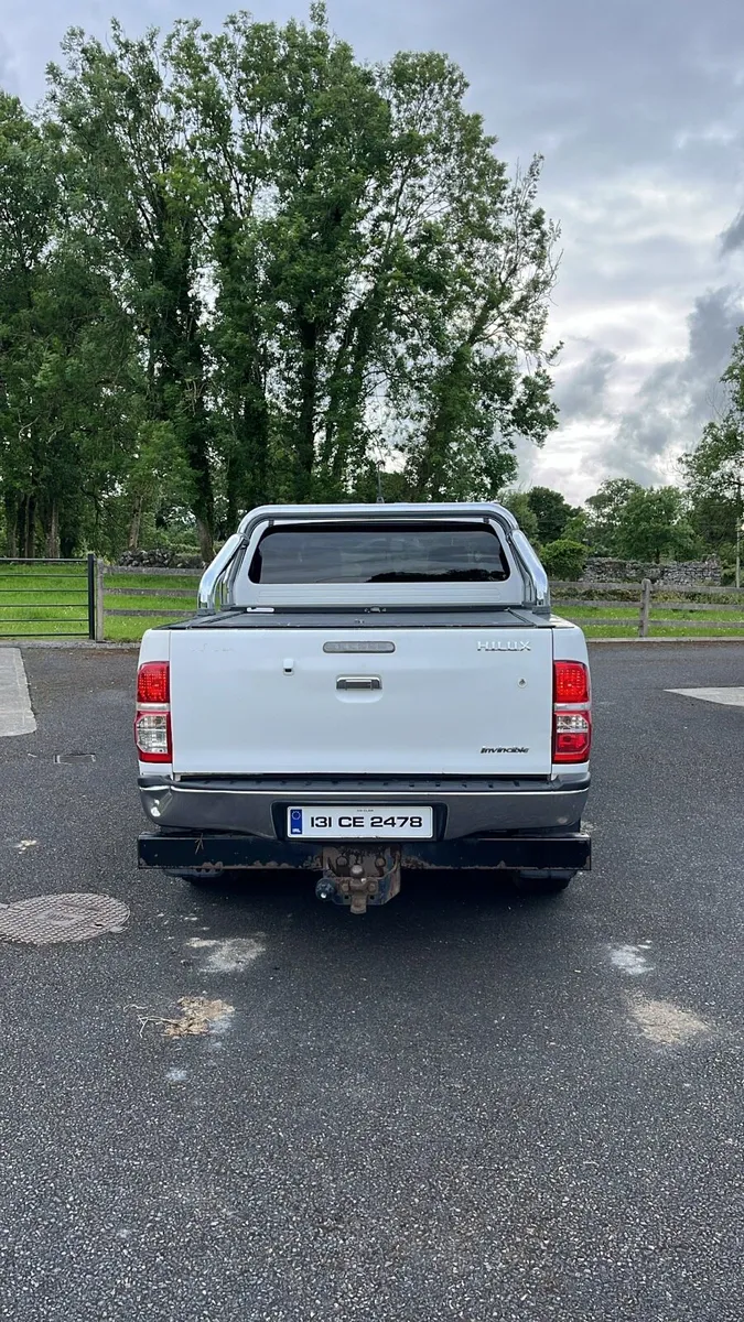 Toyota hilux invincible - Image 3