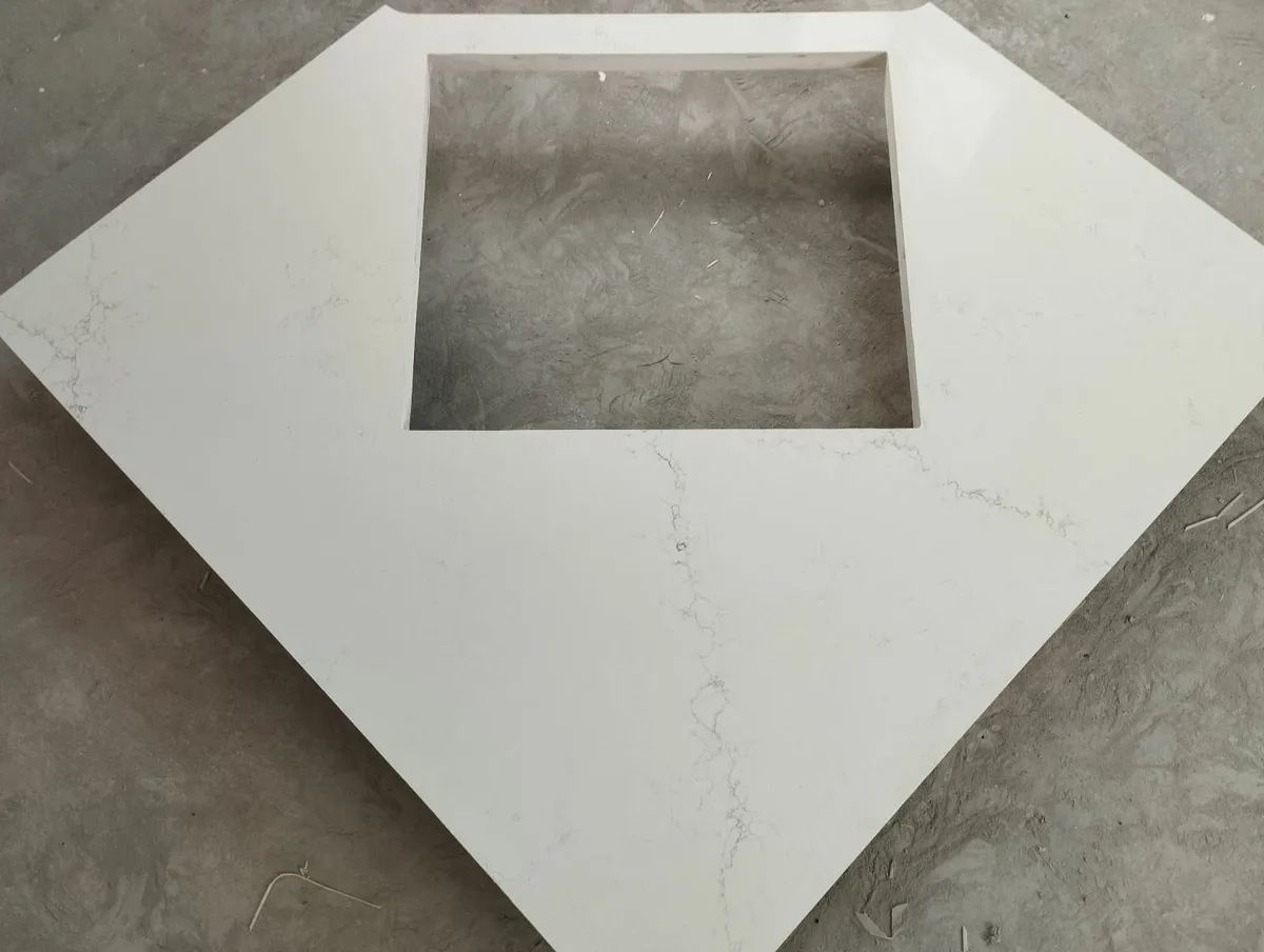Quartz worktop - Image 1