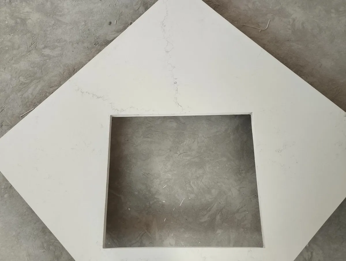 Quartz worktop - Image 2