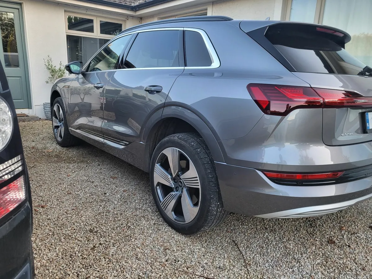 Audi e-tron 55 Quattro - Image 2