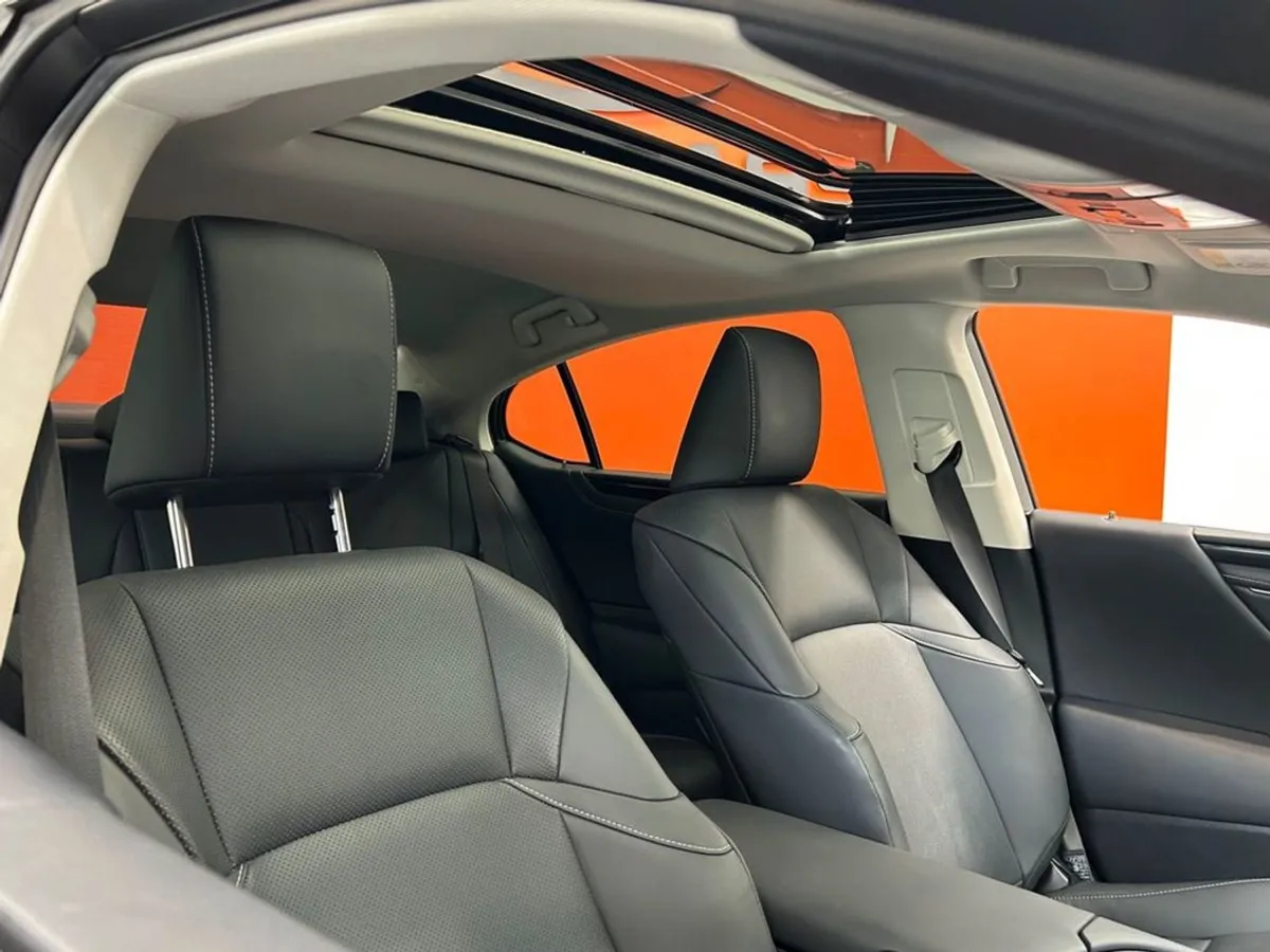 Lexus ES 300h 300H  34 - Image 3
