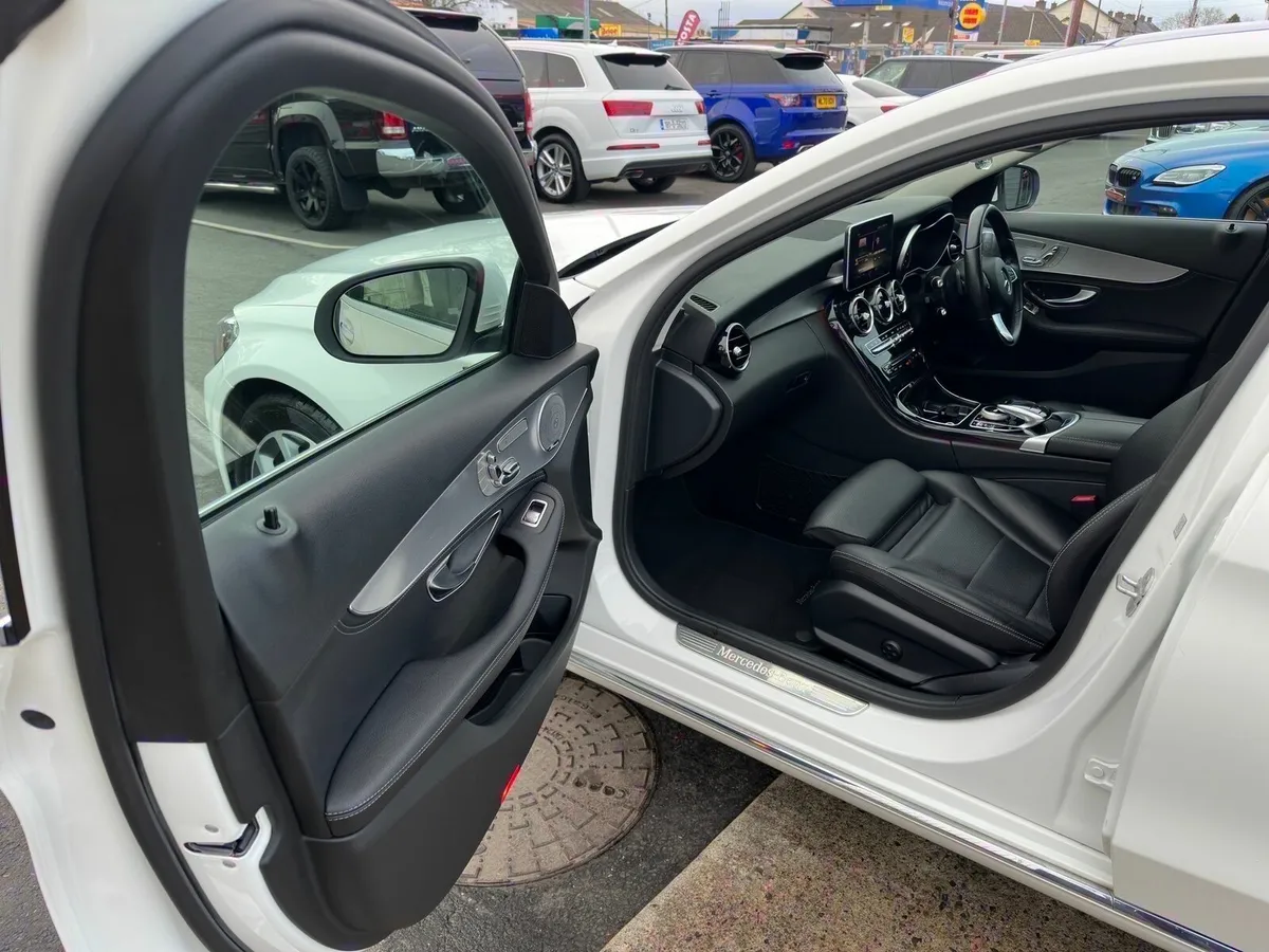 2016 Mercedes c200D - Image 4