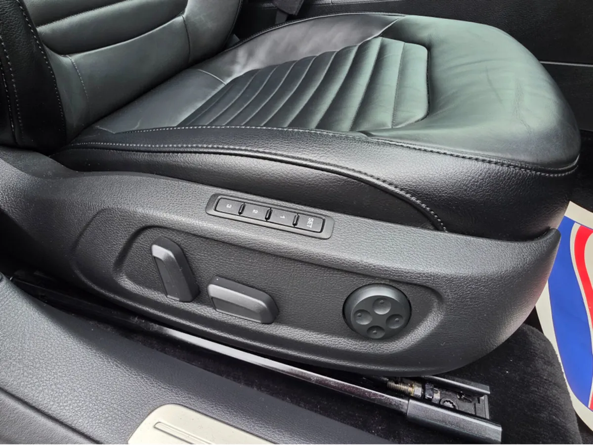 Volkswagen Passat 1.4 FULL QUILTED LEATHER HIGHLIN - Image 3