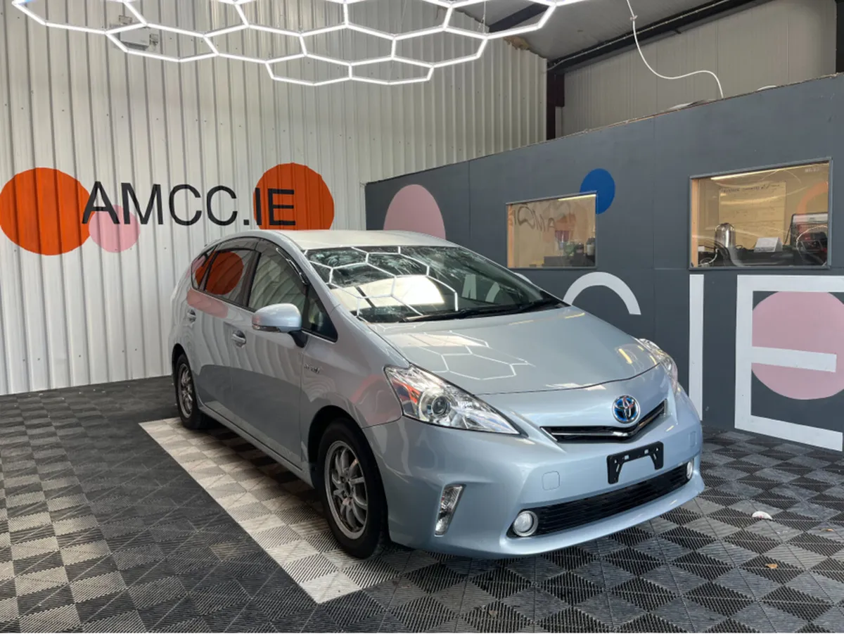Toyota Prius 1.8 HYBRID / 58k KMs / REVERSE CAMERA - Image 1