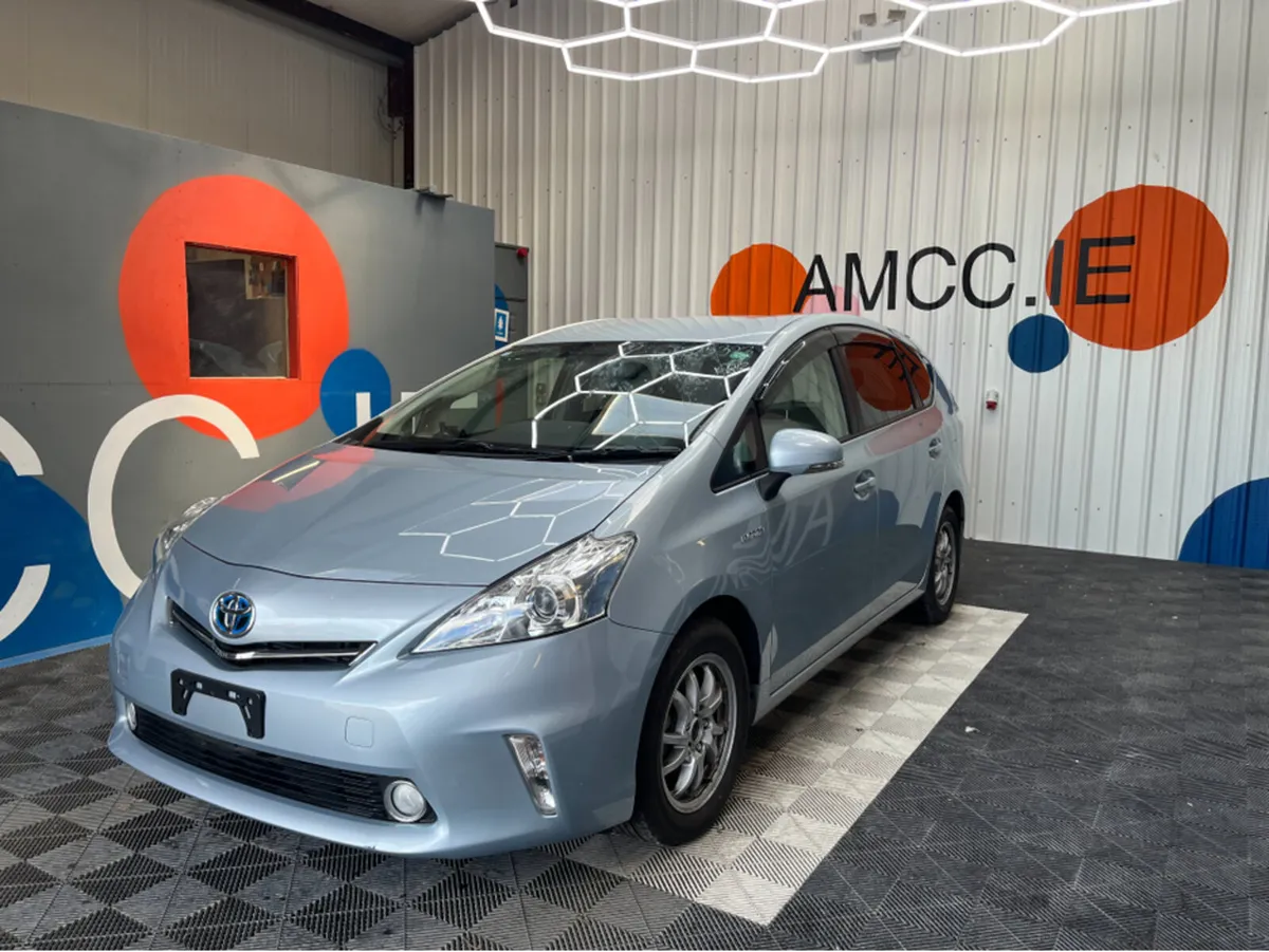 Toyota Prius 1.8 HYBRID / 58k KMs / REVERSE CAMERA - Image 3