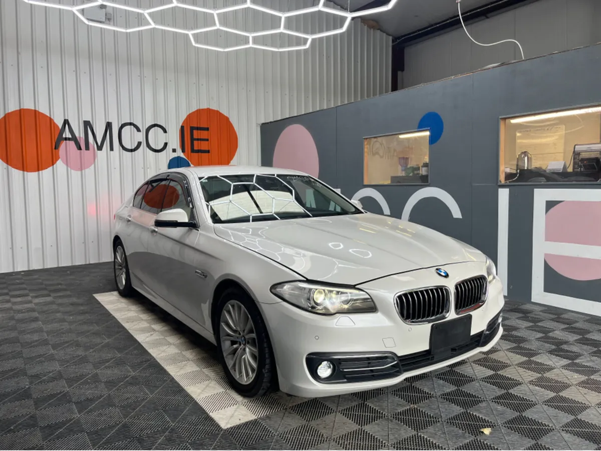 BMW 5-Series 523D LUXURY / 77k KMs / HEATED SEATS - Image 1