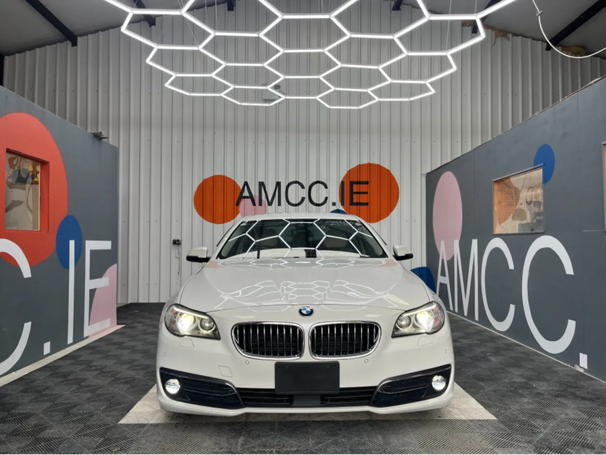 BMW 5-Series 523D LUXURY / 77k KMs / HEATED SEATS - Image 2