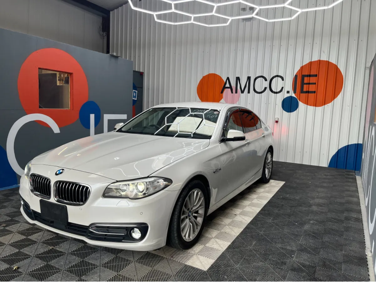 BMW 5-Series 523D LUXURY / 77k KMs / HEATED SEATS - Image 3