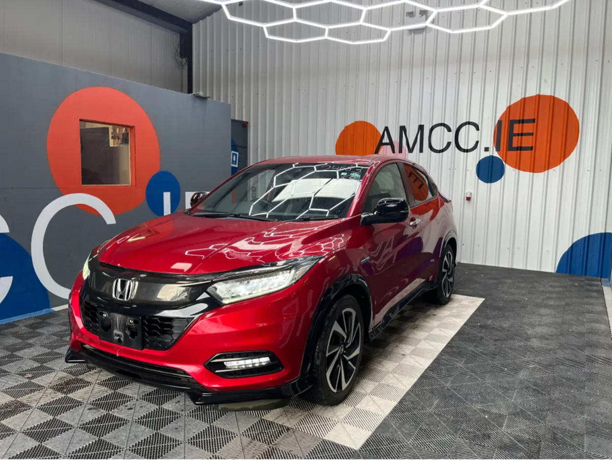 Honda Vezel 1.5 HYBRID / 27k KMs / REVERSE CAMERA - Image 3
