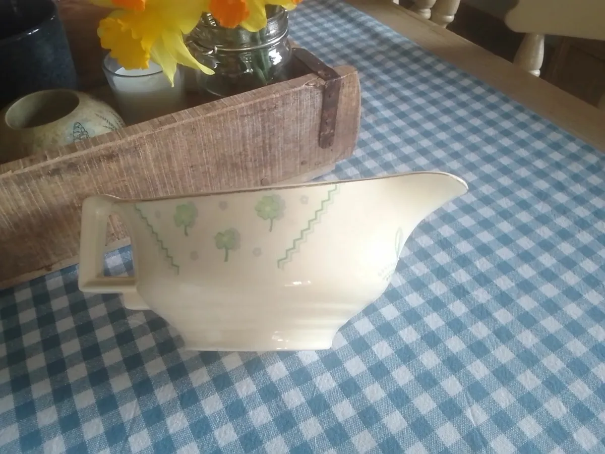 ANTIQUE ART NOUVEAU CERAMIC GRAVY BOAT - Image 4