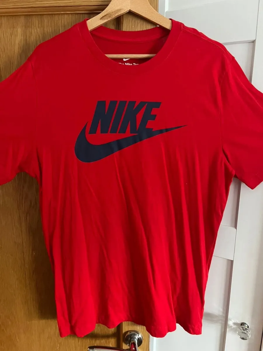 Men’s Tshirt - Image 2