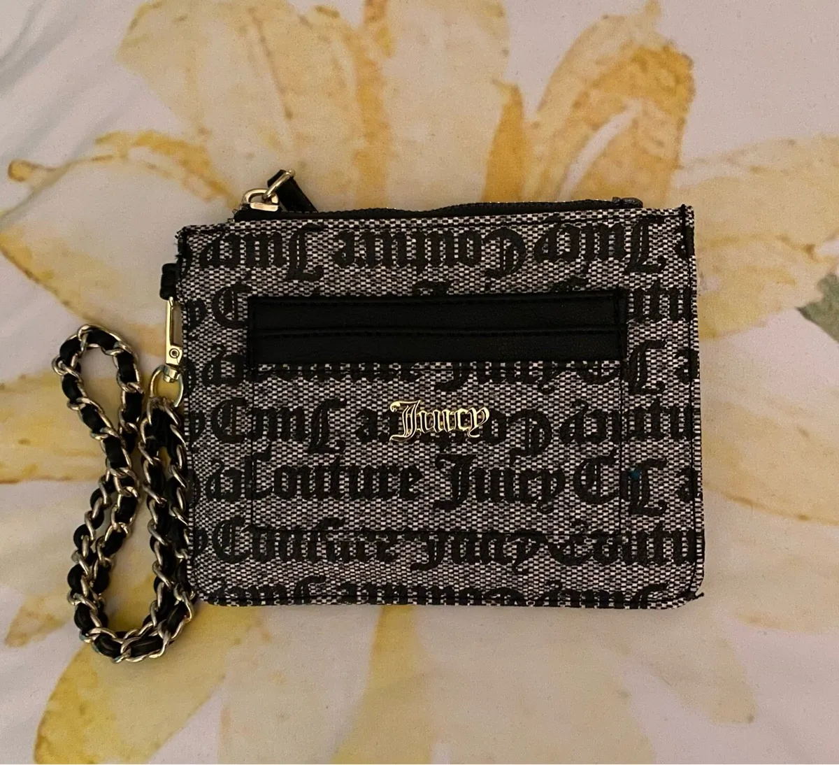 Brand New Ladies Wristlet Purse.. - Image 1