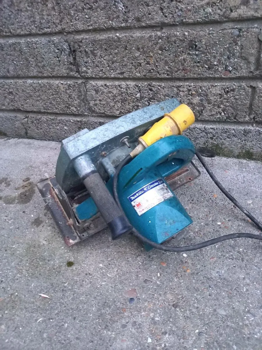 Makita 9 Inch Skilsaw - Image 4
