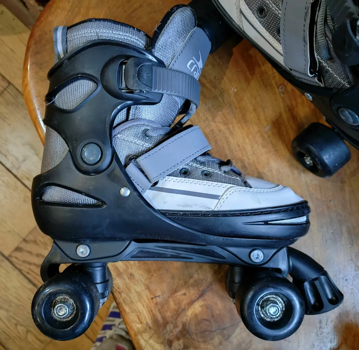 CRANE ROLLER SKATES (VERY GOOD CONDITION). - Image 3