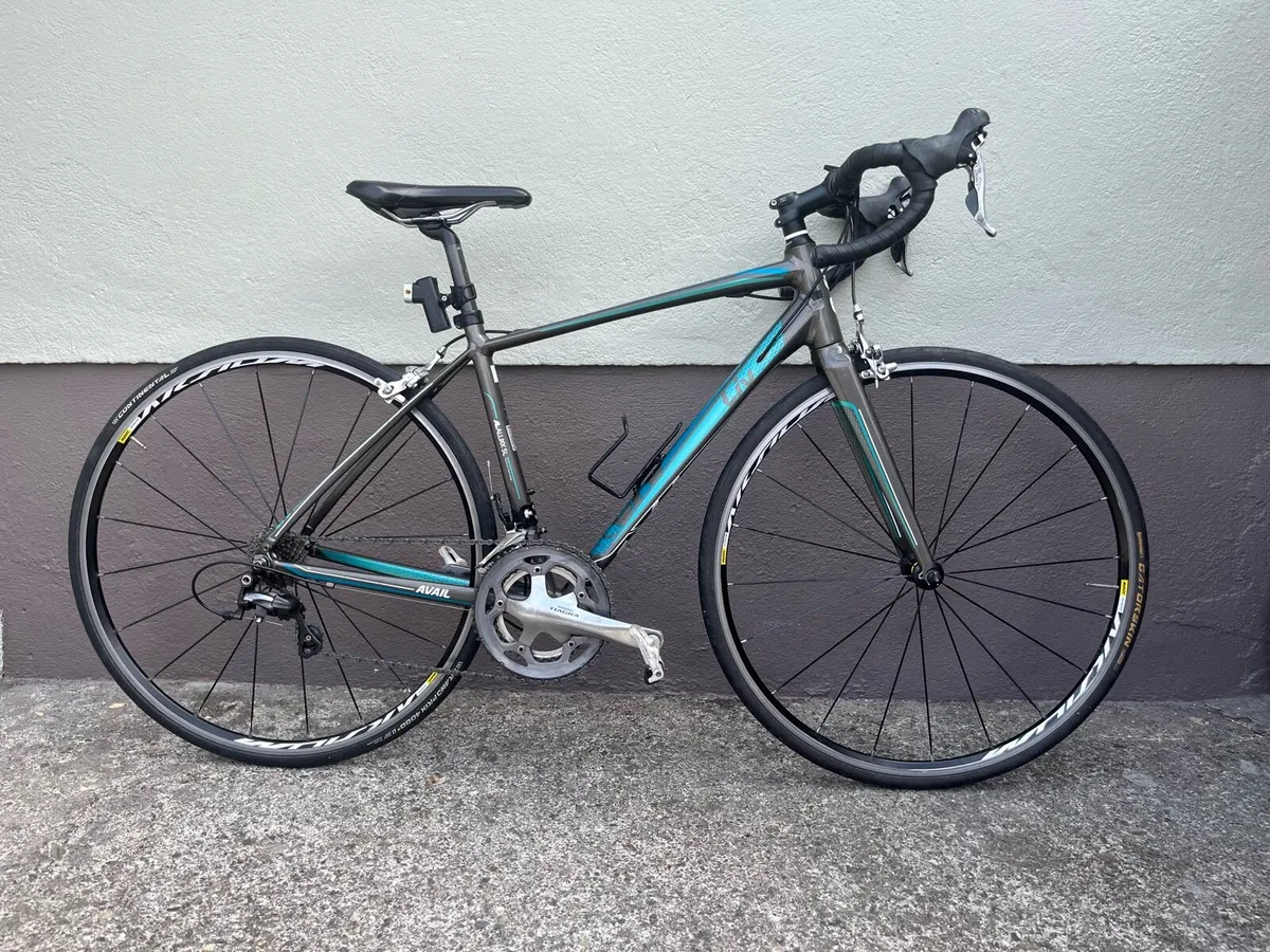 Giant  Avail Road bike . - Image 1
