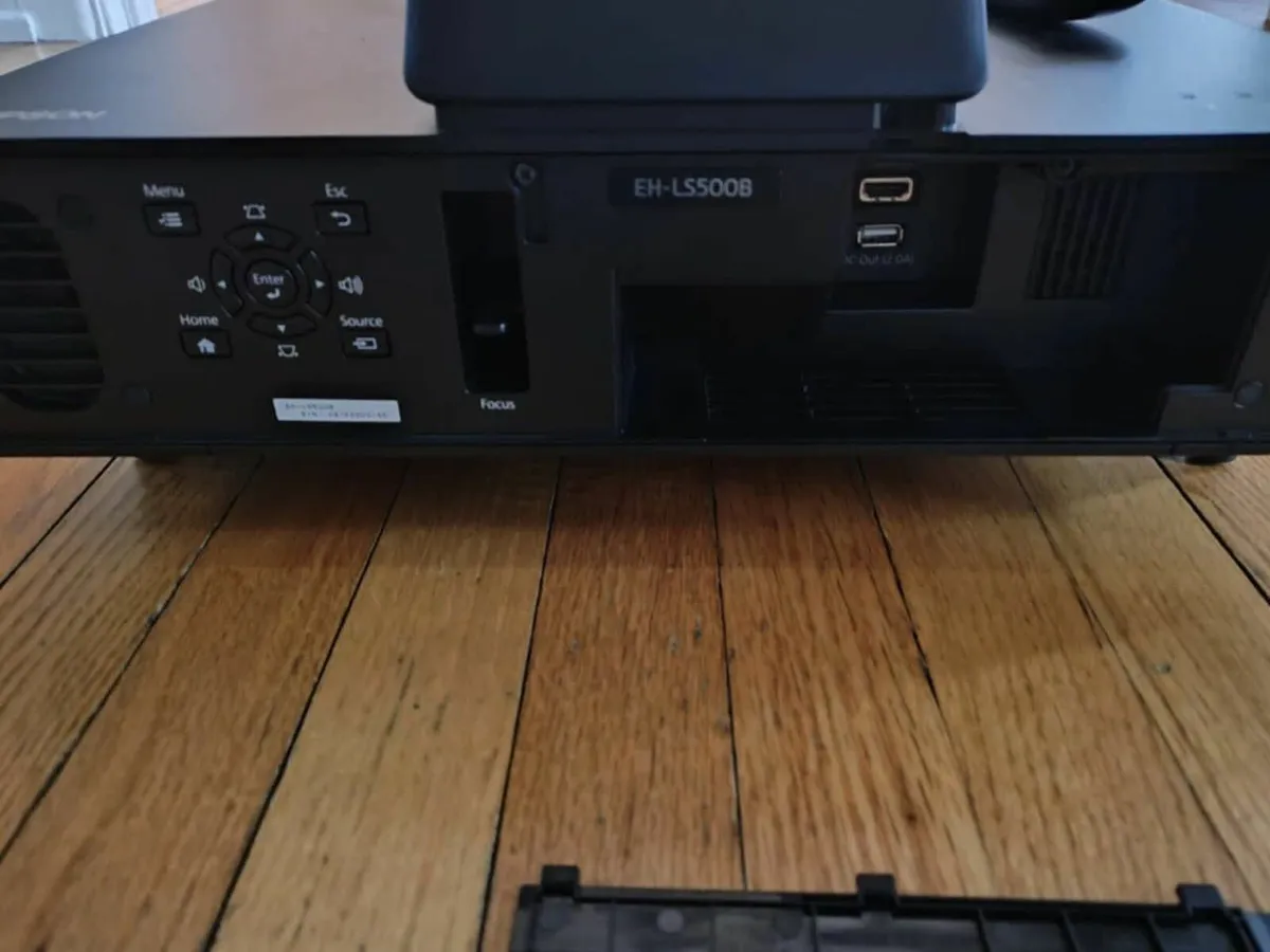 Epson LS500 short throw laser projector - Image 3