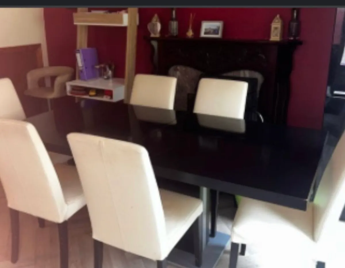 Dining table - 6 chairs