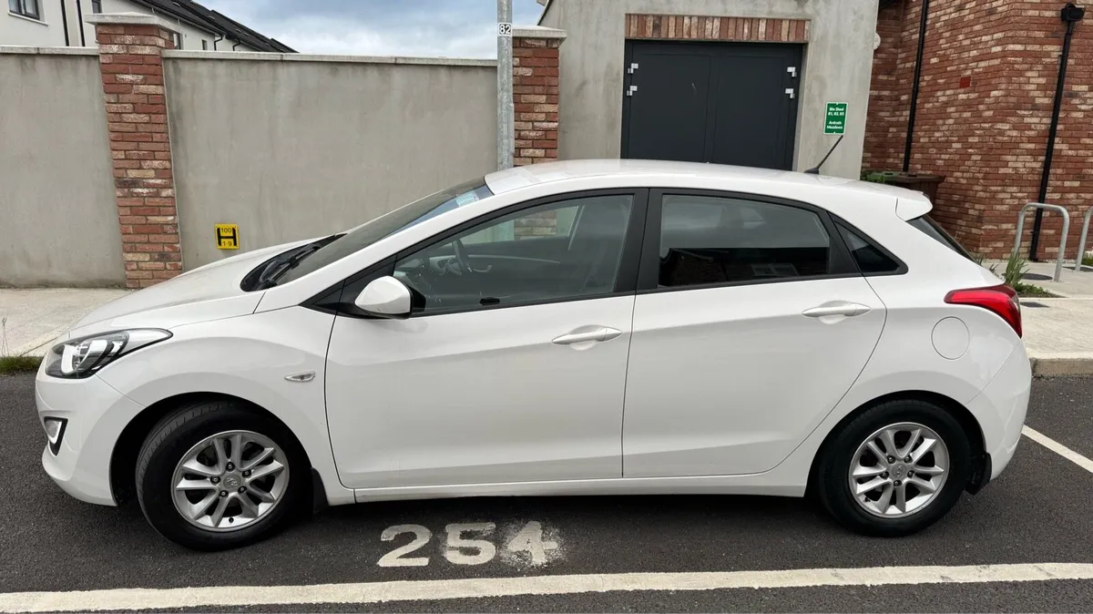 Hyundai I30 - Image 1