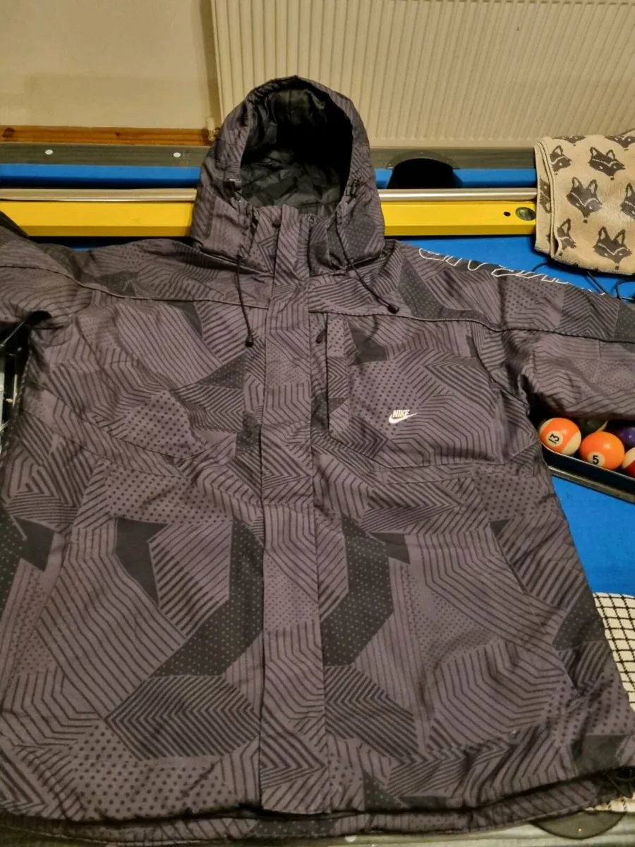 Unwanted Nike Air Max 2000 Waterproof Jacket