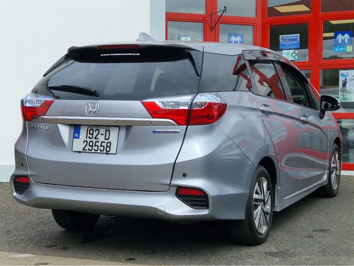 Honda Shuttle Daa-gp7 5DR Auto - Image 3