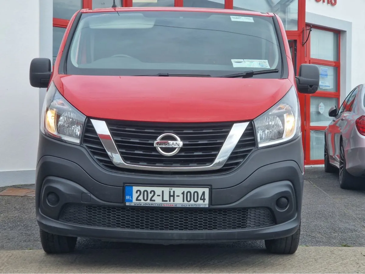 Nissan NV300 LWB 120 XE 1300 My20 4DR - Image 2
