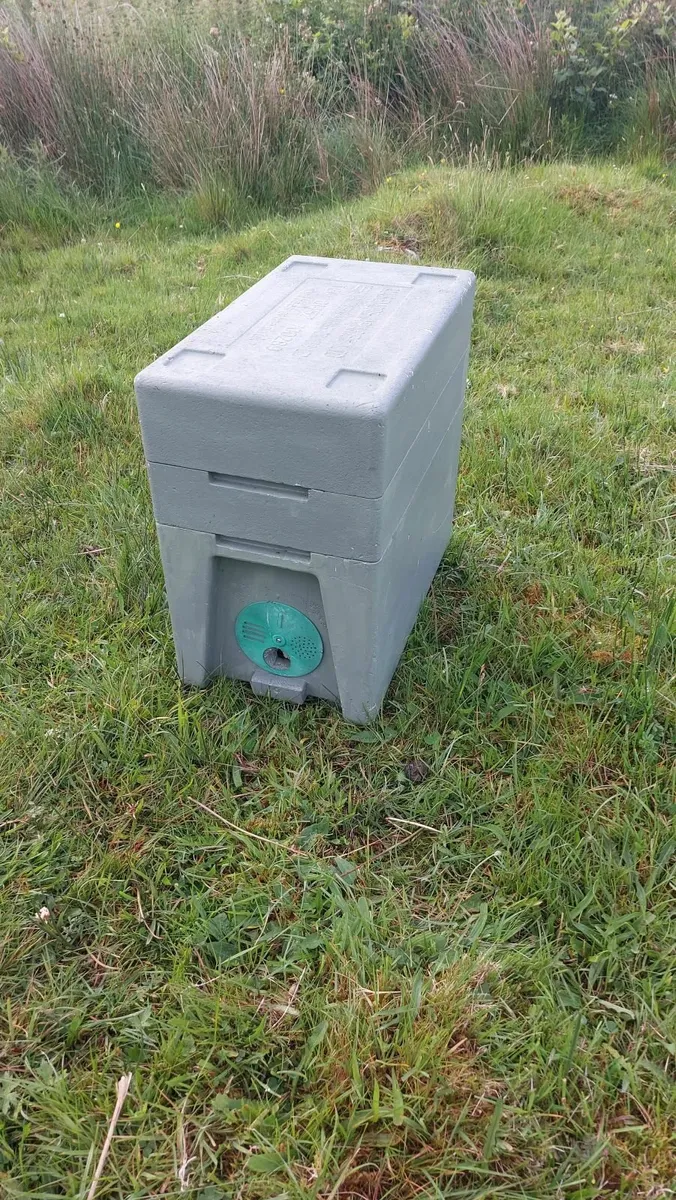 2 National Polystyrene Nucleus + Queenless Bees - Image 1