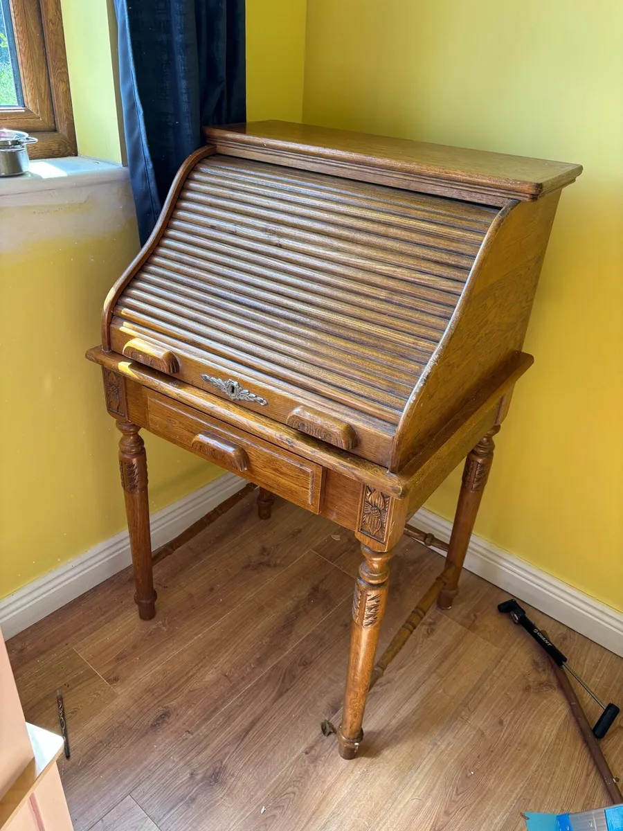 Antique style writing desk - Image 2