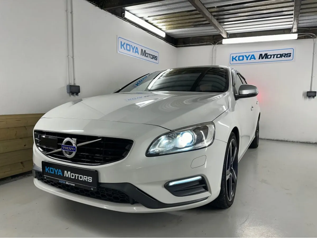 Volvo V60 2.0 D4 R-design Diesel Auto // Full Lea - Image 4