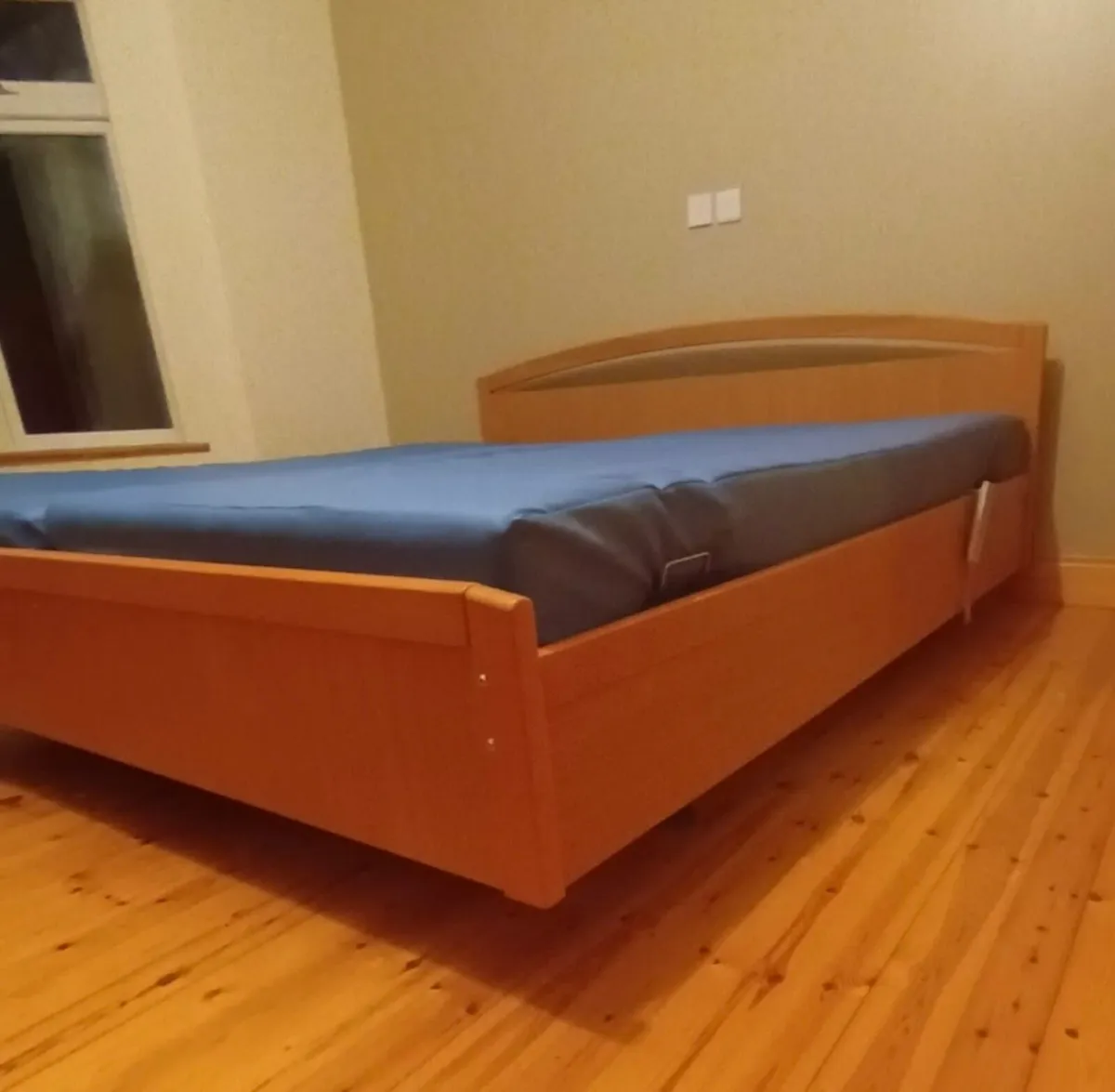 Double Electric Profiling Hospital Bed - Image 2