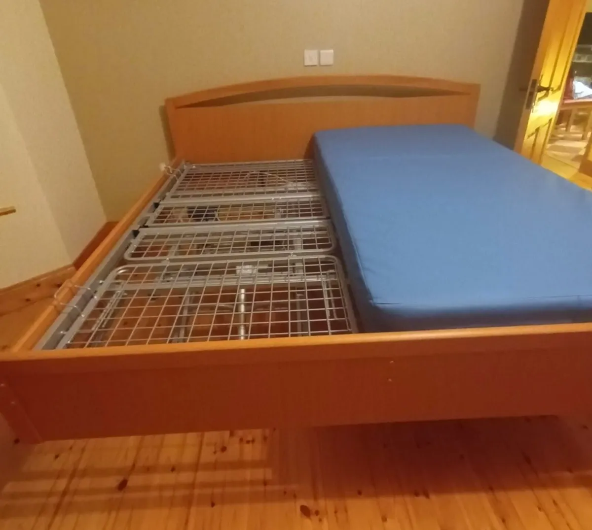 Double Electric Profiling Hospital Bed - Image 3