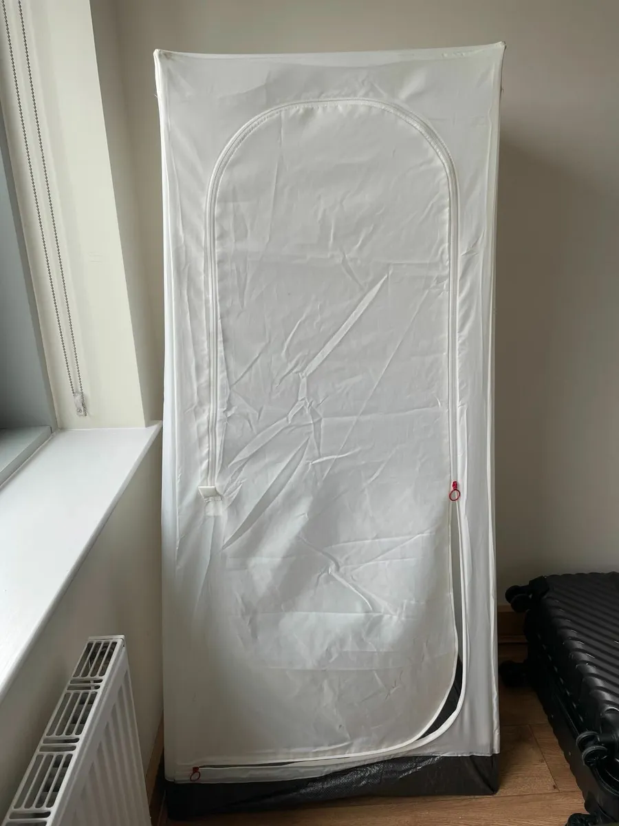 Coat rack, portable and light - Image 1