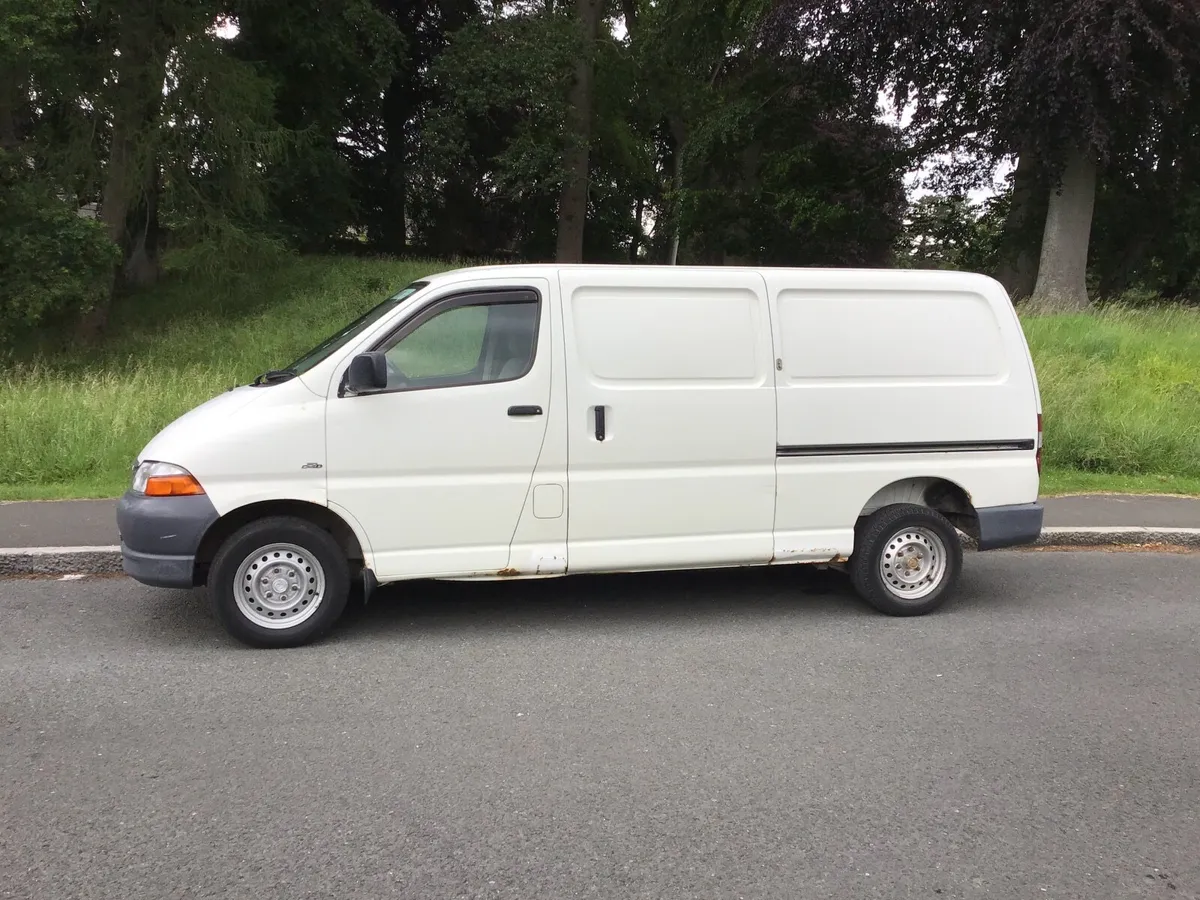 Toyota HiAce 2004 - Image 3