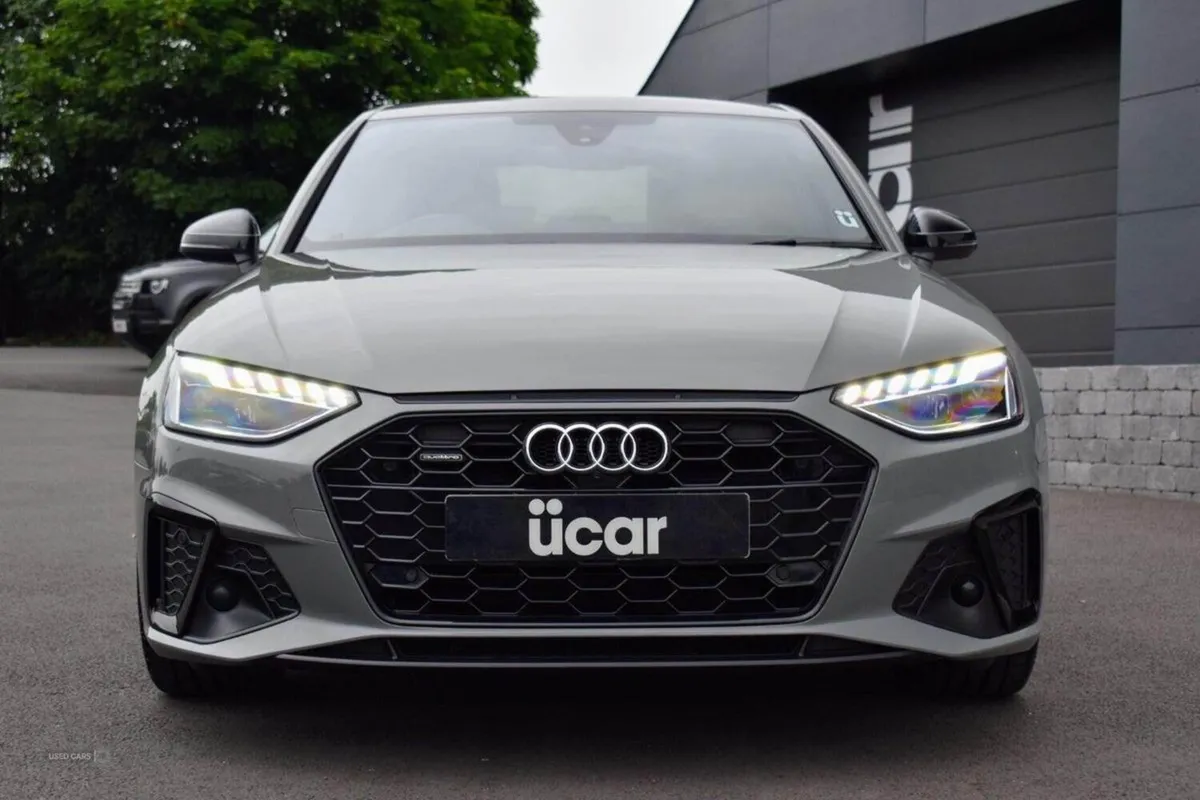 Audi A4 2.0 TDI 40 Black Edition Quattro - Image 2