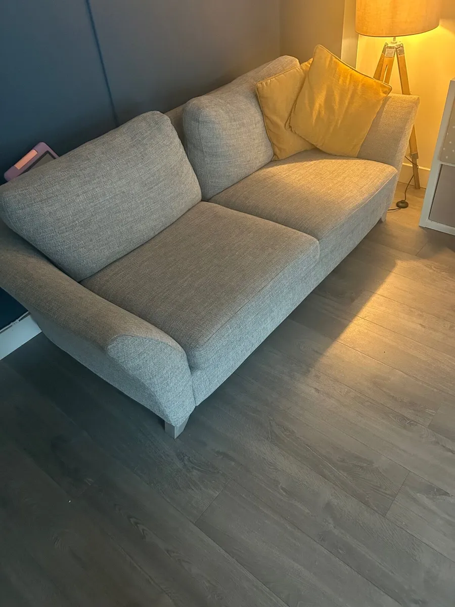 Couch - Image 3