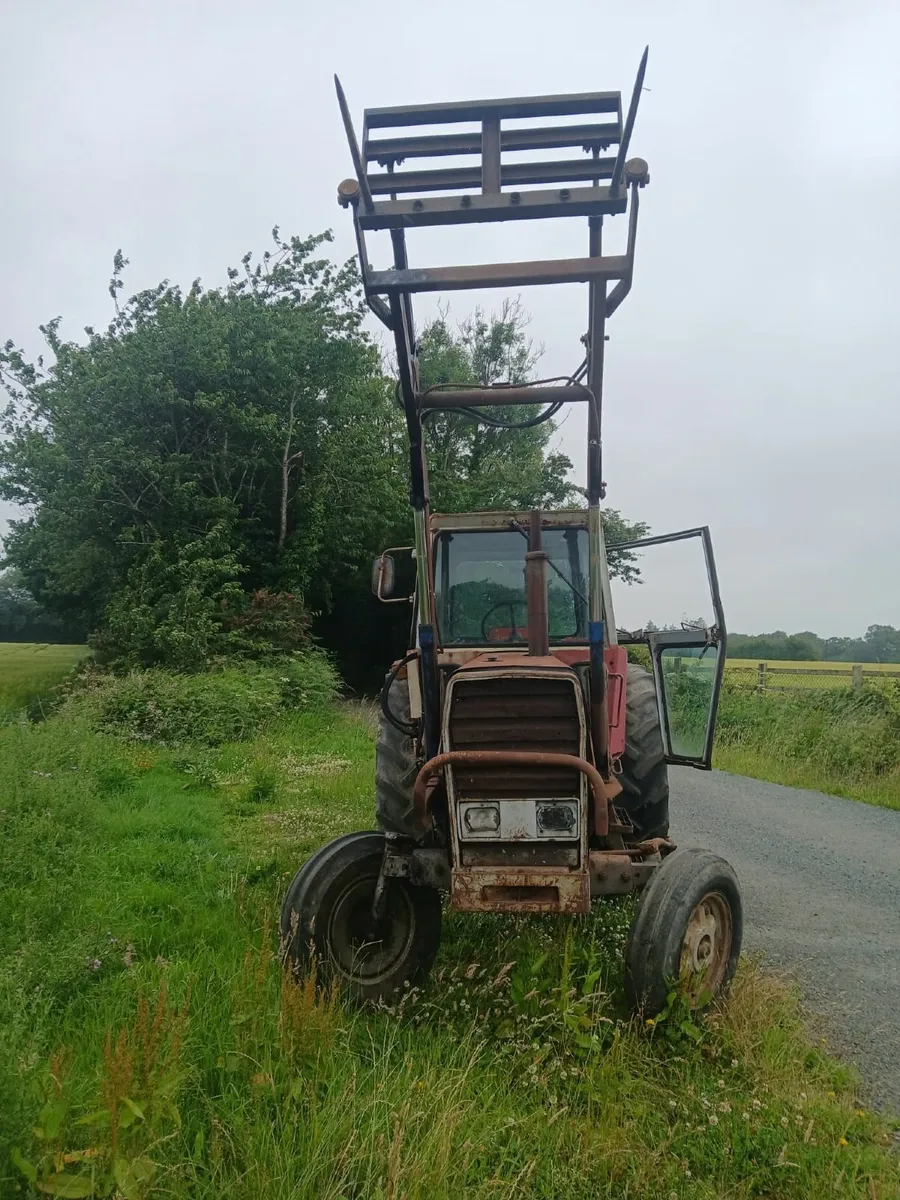 Massey tractor - Image 4