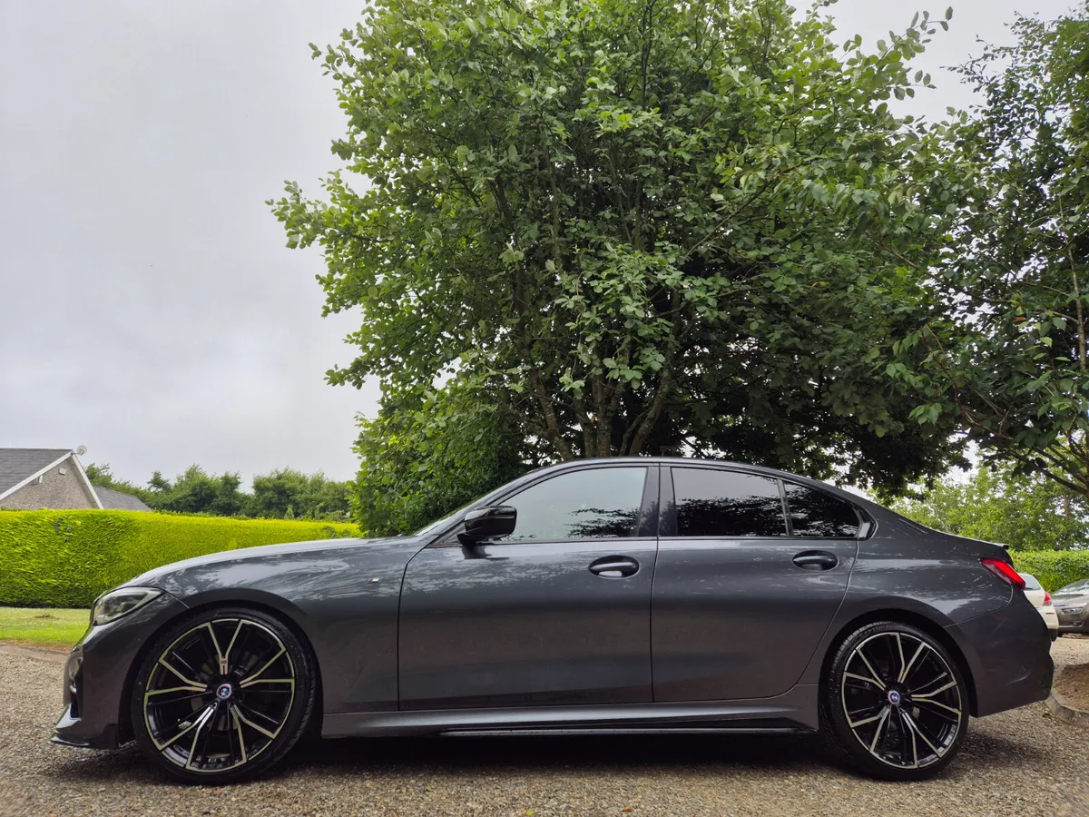211'BMW 320D M-SPORT M-Performance - Image 2