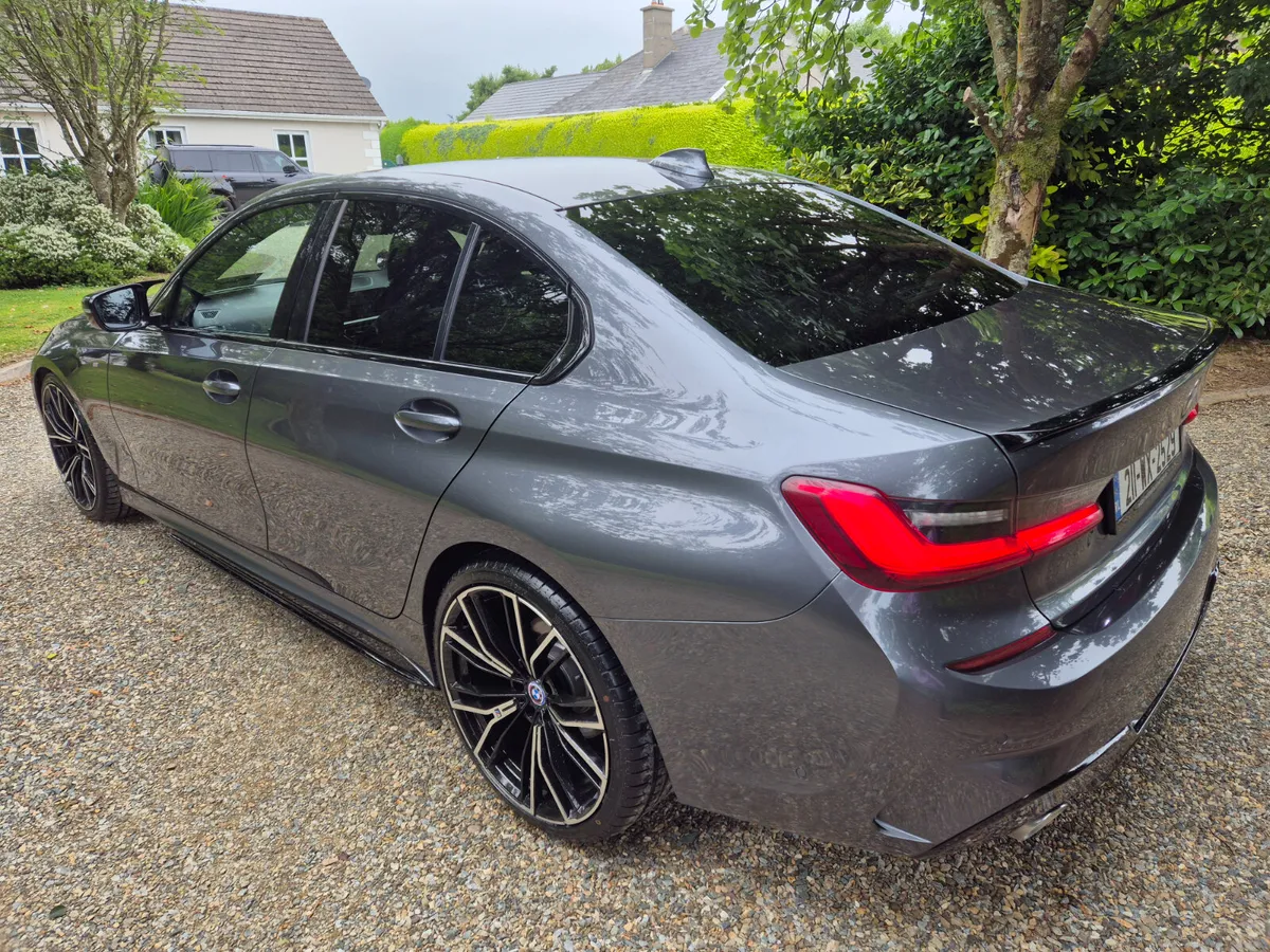 211'BMW 320D M-SPORT M-Performance - Image 3